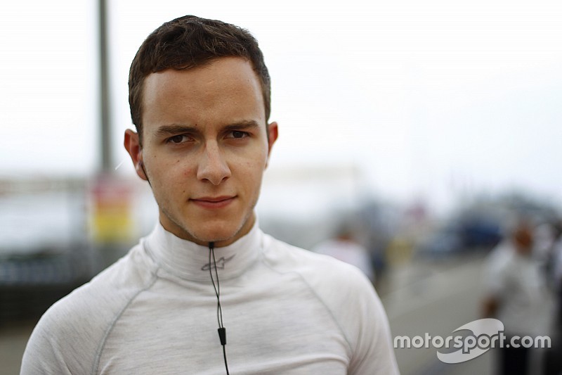 Hubert completes Van Amersfoort line-up