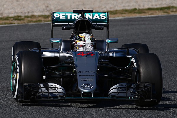 Hamilton: "Non sono soddisfatto del comportamento delle gomme"