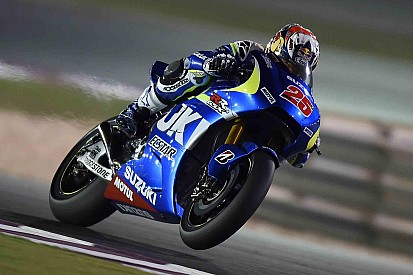 Vinales imponeert opnieuw, Marquez komt ten val