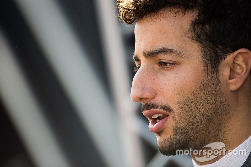 Ricciardo à Hülkenberg : "Pas besoin de jouer au héros" concernant le halo
