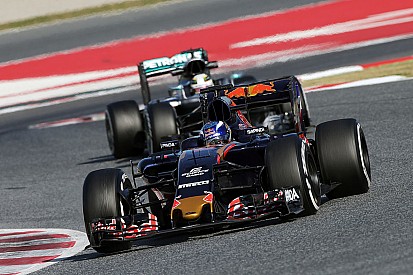 Exclusief: Max Verstappen over halo, knock-out kwalificatie en spannendere races