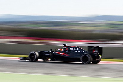 Alonso vê grande passo em confiabilidade e mira pódio