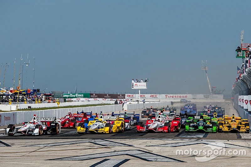 Start: Will Power, Team Penske, Chevrolet, in Führung