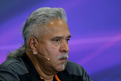 Vijay Mallya scappa dall'India per evitare l'arresto!