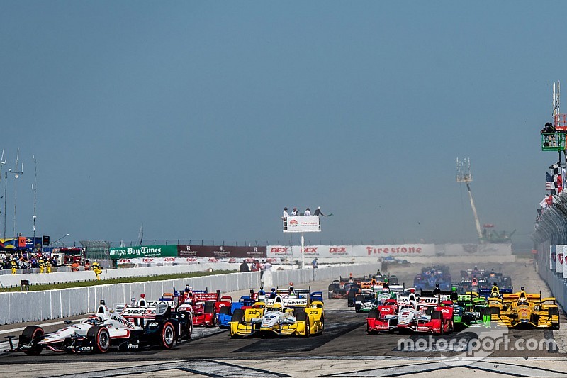 Start: Will Power, Team Penske, Chevrolet, in Führung