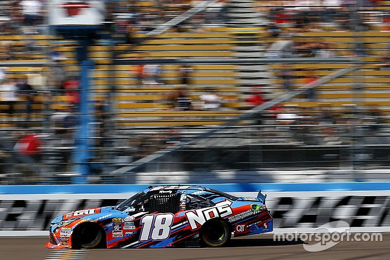 Sieger Kyle Busch, Joe Gibbs Racing Toyota