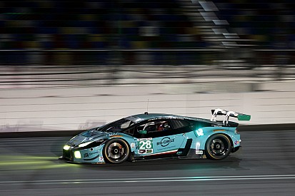 Sei Lamborghini Huracán GTD al via della 12 Ore di Sebring