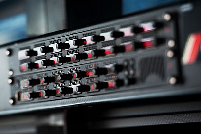 FIA insiste que proibições de rádio não limitam estratégias
