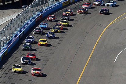 Brian France, presidente de NASCAR, aplaudió los resultados del nuevo paquete aerodinámico