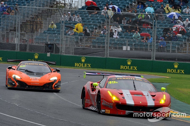 #49 DeFelice Homes Ferrari 488 GT3: Andrea Montermini, Benny Simonsen