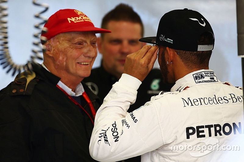 Niki Lauda, Mercedes voorzitter met Lewis Hamilton, Mercedes AMG F1 Team