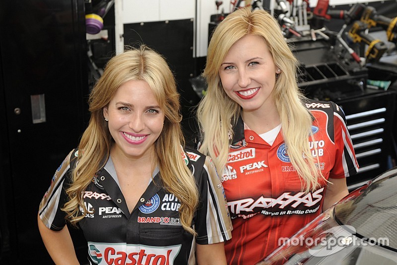 Brittany Force und Courtney Force