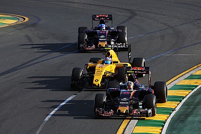 Max Verstappen bevestigt: "Geen problemen met Carlos"