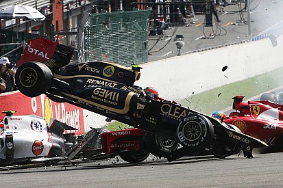 Fotostrecke: Formel-1-Crashs der vergangenen zehn Jahre