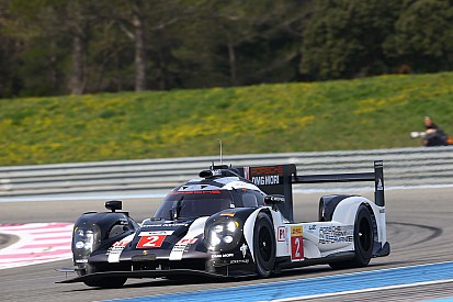 Porsche se mantiene en el primer sitio en la práctica nocturna