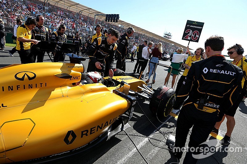 Renault - Bell note des "similitudes" avec Mercedes