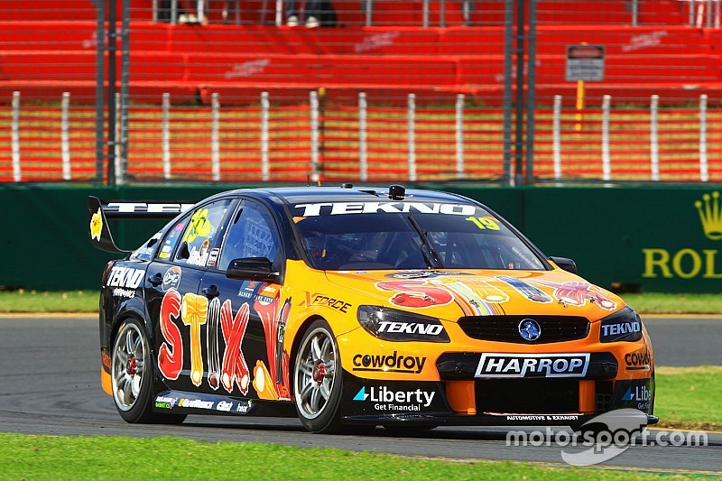 V8 Supercars australien - Entre NASCAR Sprint Cup et GT