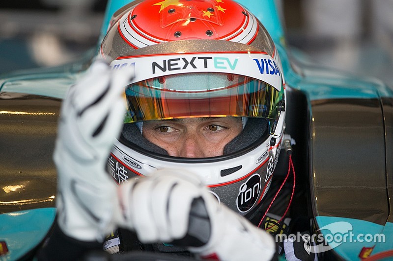 Traçado de alta velocidade anima Piquet em Long Beach