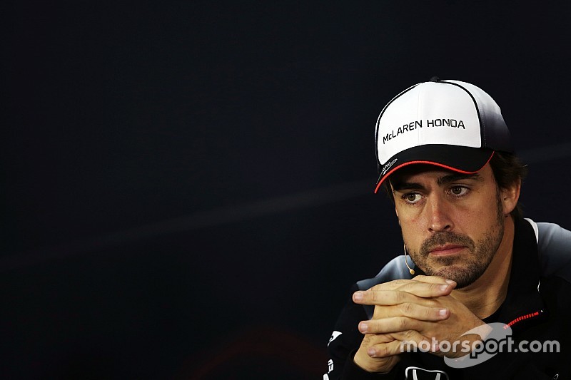 Fernando Alonso: "Entiendo a los doctores de la FIA"