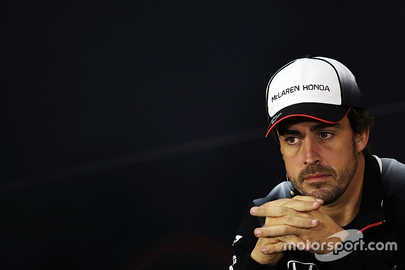 Fernando Alonso, McLaren en la Conferencia de prensa FIA