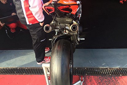 Ducati: debutta ad Aragon il nuovo doppio scarico sulla Panigale R