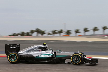 Grand Prix von Bahrain: Nico Rosberg im ersten Training vorne