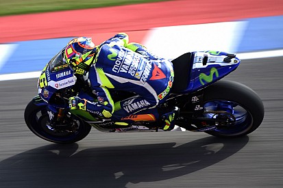 Росси объяснил отставание Yamaha состоянием трассы