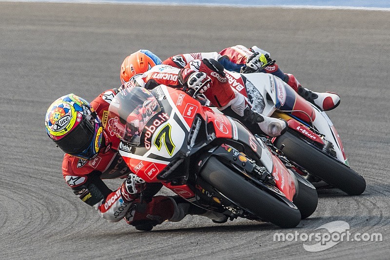 Aragon WSBK: Davies domineert race 1, Van der Mark valt