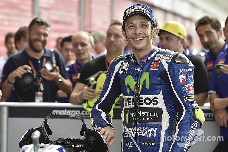 Valentino: "Peccato, con la prima moto stavo andando bene..."
