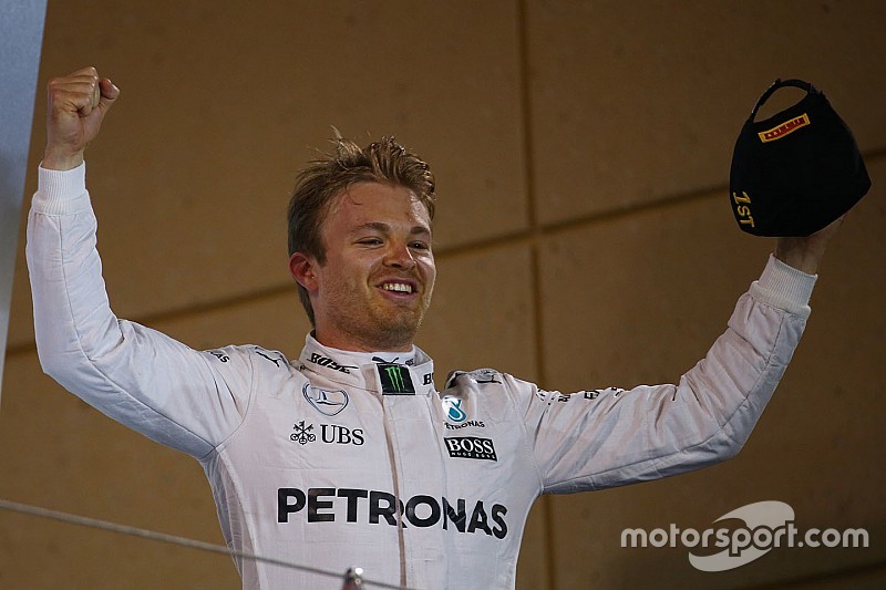 Rosberg sigue mosca con Ferrari