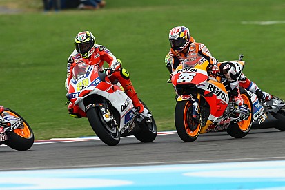 Iannone nervoso: se perde la Ducati non trova un top team?