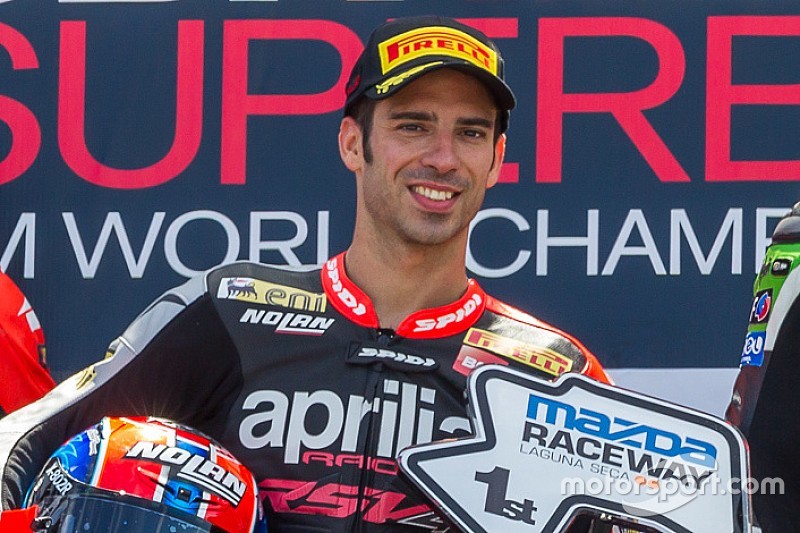 Podio di Gara 1: Marco Melandri, Sylvain Guintoli e Tom Sykes