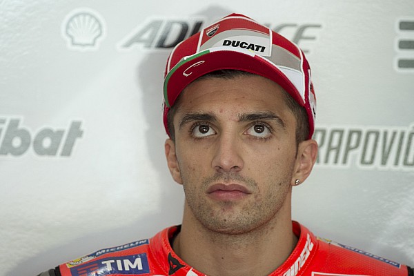 Diretor da Ducati avisa Iannone para conter "entusiasmo"