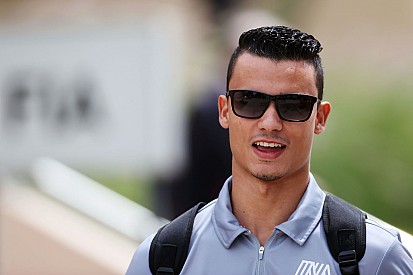 Wehrlein optimistisch na dertiende plek: “Er zit nog meer in deze auto”