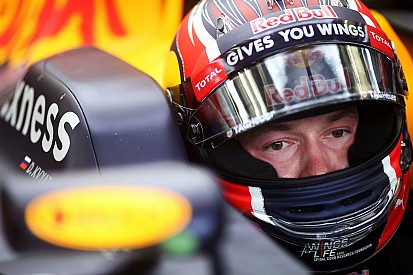 Kvyat consigue recuperar su confianza, dice Red Bull