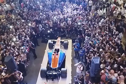 Manor e Haryanto superlotam shopping em Jacarta