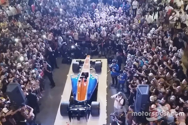 Manor e Haryanto superlotam shopping em Jacarta