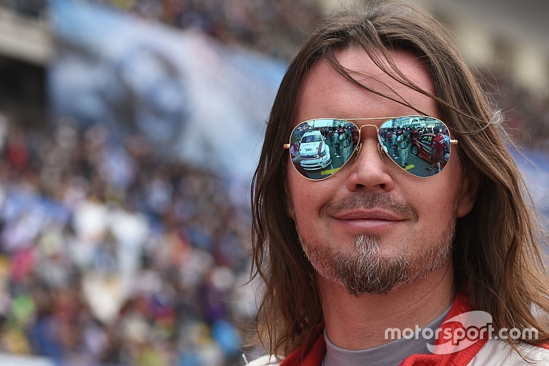 Thompson sur la Chevrolet Münnich Motorsport en Slovaquie