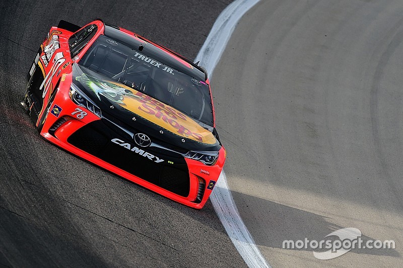 Texas-Auftakt: Truex schneller als Top-Favorit Johnson