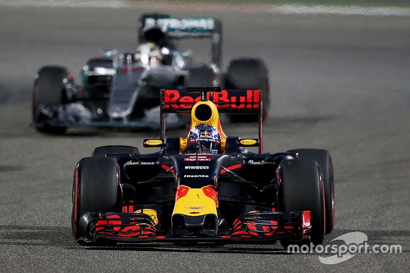 Red Bull se ve capaz de luchar con Mercedes y Ferrari