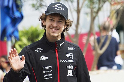 Oettl garante pole com ajuda da chuva na Moto3