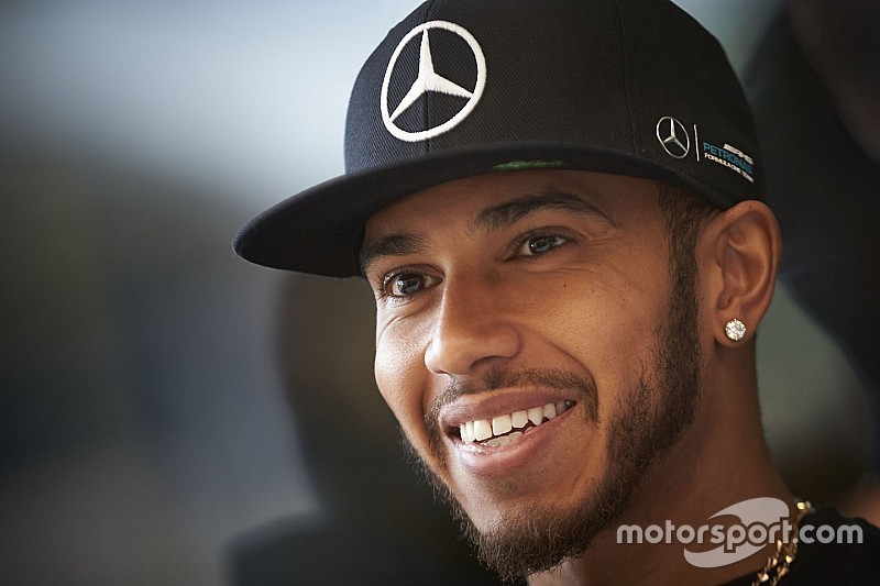 Hamilton neemt voorbeeld aan bokslegende Muhammad Ali