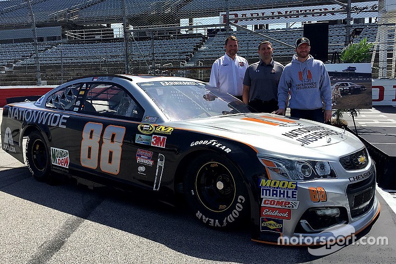 Dale Jr. correrá con el que considera el mejor diseño en Darlington
