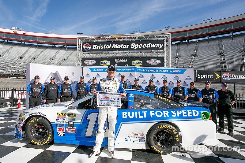 Polesitter Carl Edwards, Joe Gibbs Racing Toyota