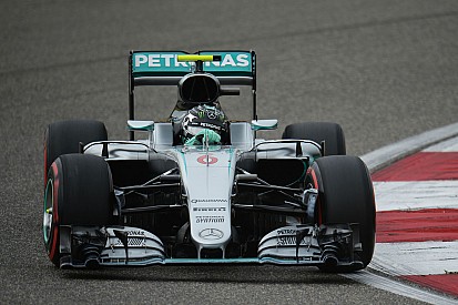 Rosberg s'échappe face à un Hamilton englué