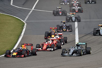 Ricciardo dolblij: "Evenaring van mijn beste race ooit"