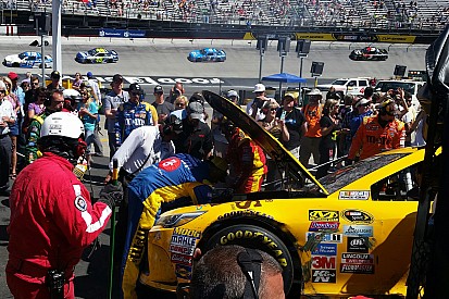 Kyle Busch's winning streak comes to crashing halt at Bristol