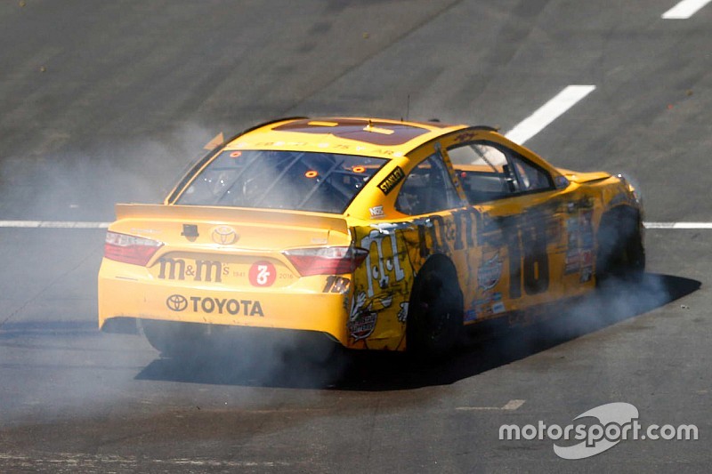 NASCAR analyse un incident impliquant Kyle Busch et une spectatrice