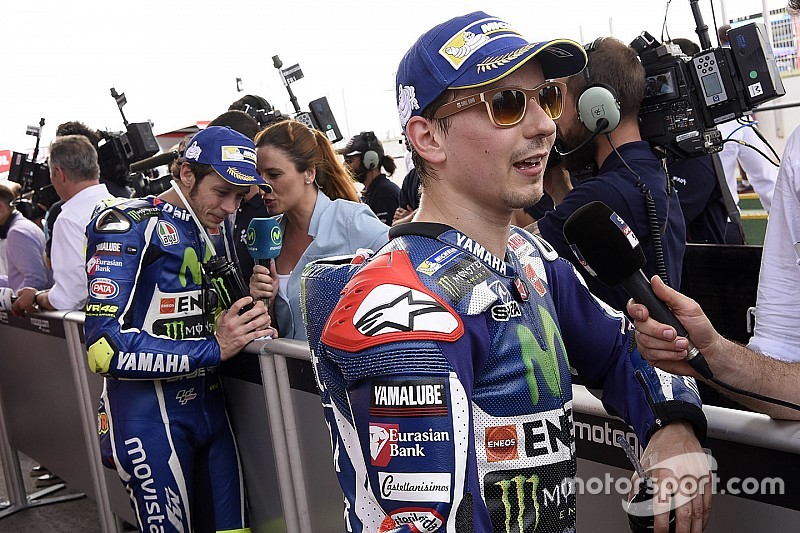 Kolumne – Jorge Lorenzo: Rossi mal richtig in die Eier treten