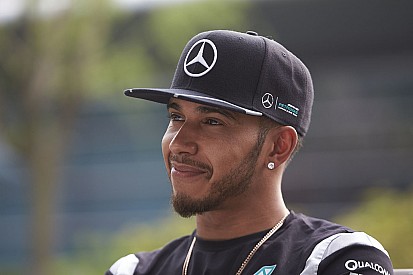 Lewis Hamilton: In der Formel 1 geht es nur um „Geld und Macht“